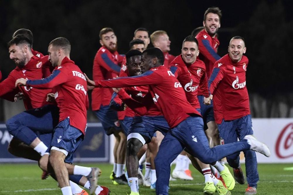 ZVEZDINA IGRA SVE TEČNIJA: Deki bodri crveno-bele, aplauzi stručnog štaba!