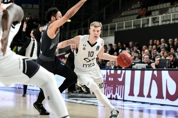 PARTIZAN GRABI KA TOP 8: Crno-beli održali Trentu besplatan čas košarke!