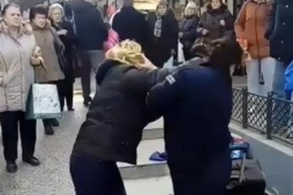 ŽENA KOJA JE NOKAUTIRALA MILICAJKU može da bude i oslobođena, zna se TAČNO I KAKO