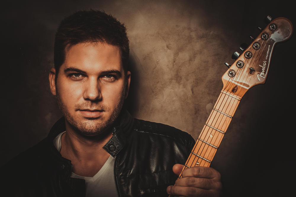 NAJBOLJI GITARISTA OVIH PROSTORA PESMOM „NAJBOLJA“ ZAPOČINJE SOLO KARIJERU