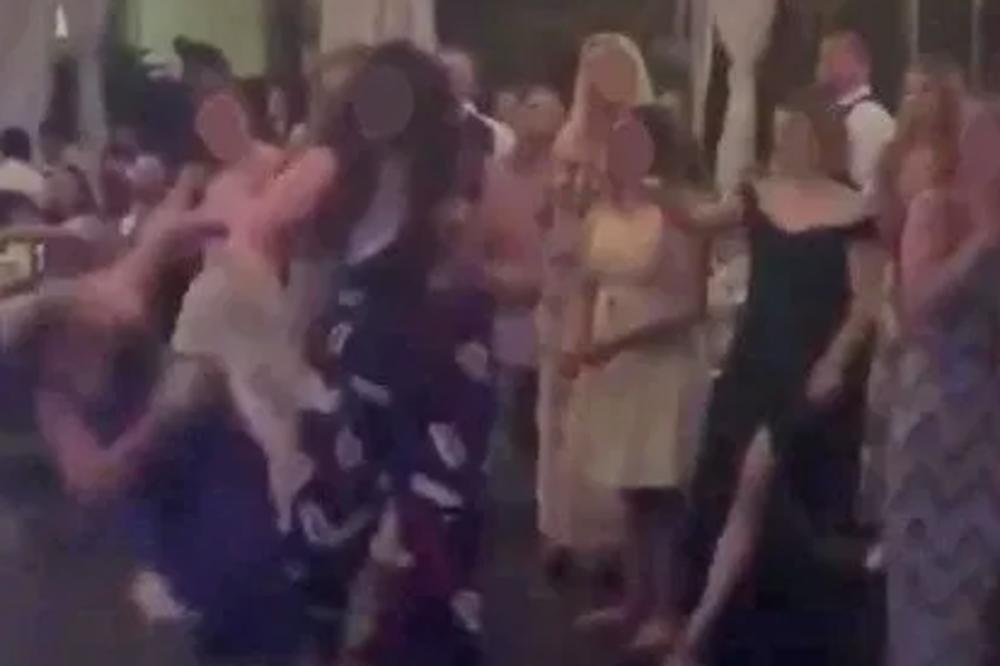 PIJANA GOŠĆA JOJ UNIŠTILA SVADBU: Očajna mlada u neverici gledala šta je raspomamljena devojka uradila (VIDEO)