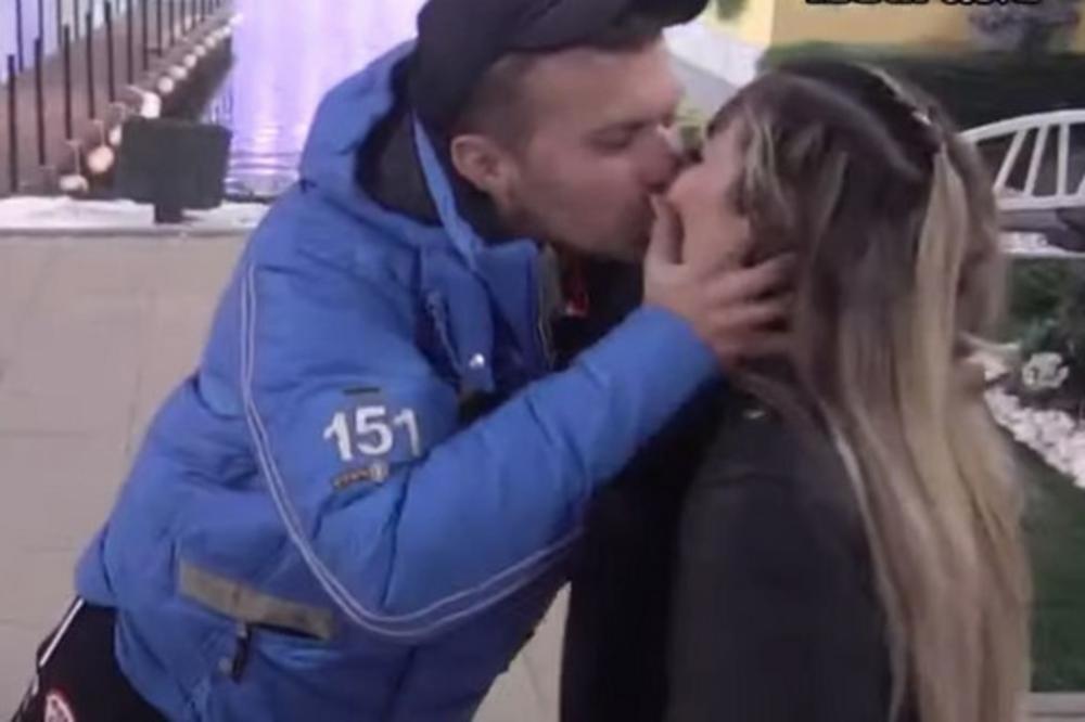 ONA NAVLAČI GAĆICE... Ovo je dokaz da su Karić i Iva ipak IMALI SE*S? (VIDEO)