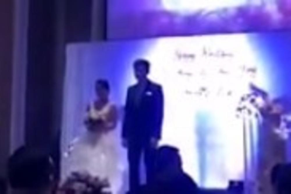 MLADOŽENJA USRED VENČANJA PUSTIO SNIMAK SE*SA MLADE! Svi su je dodatno ZAMRZELI kada su videli sa kim ga je VARALA