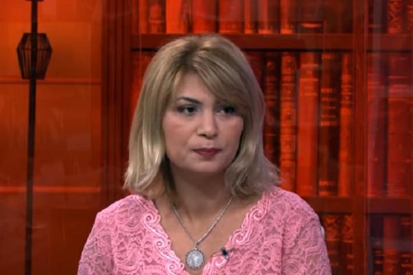 KAO MAJKA NISAM SMELA DA JOJ DAM DA ME MALTRETIRA! Napeto u studiju, Sadija na ivici suza pričala o SKANDALU