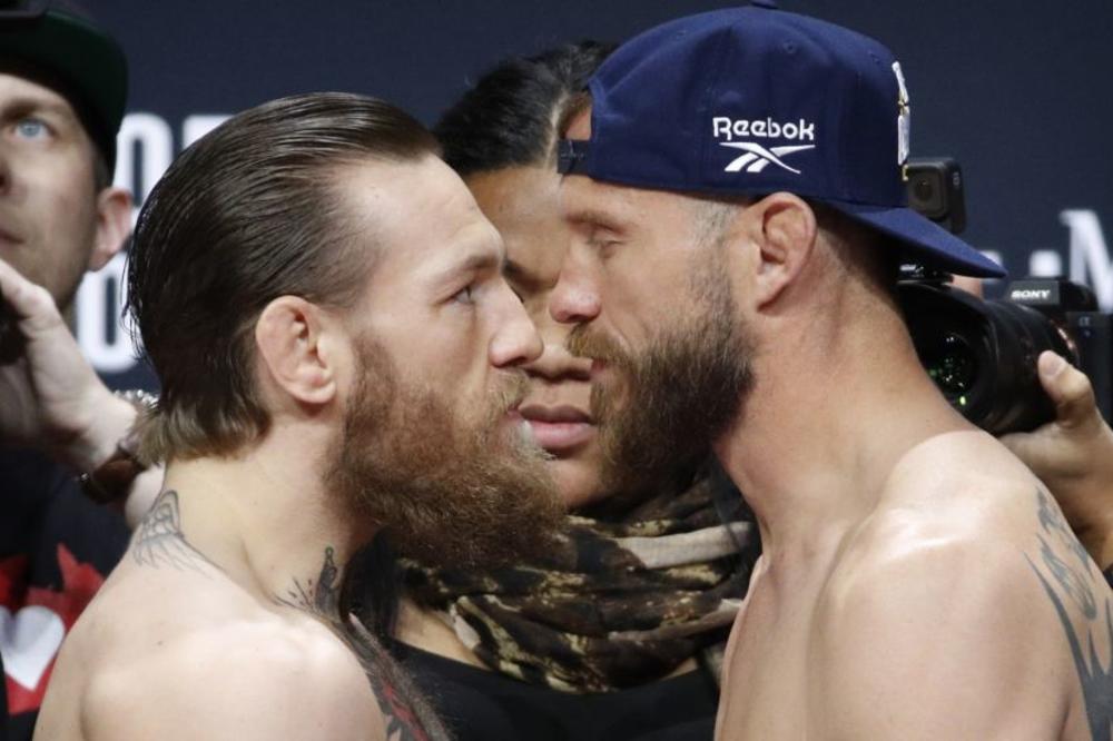 MEKGREGOR HTEO DA POLJUBI KAUBOJA NA SUOČAVANJU: Prgavi Irac opet pravio spektakl na merenju!