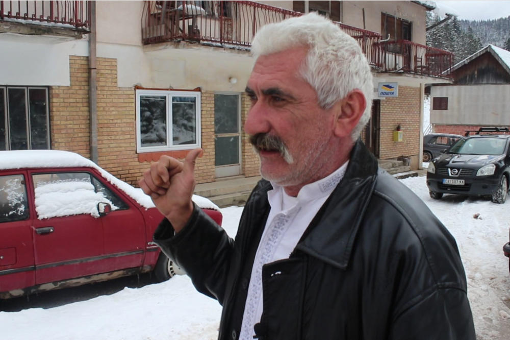 DRAGAN BJELANOVIĆ ŽIVI SAM U CELOJ ZGRADI! Razlog za ovo je veoma TUŽAN! (FOTO)