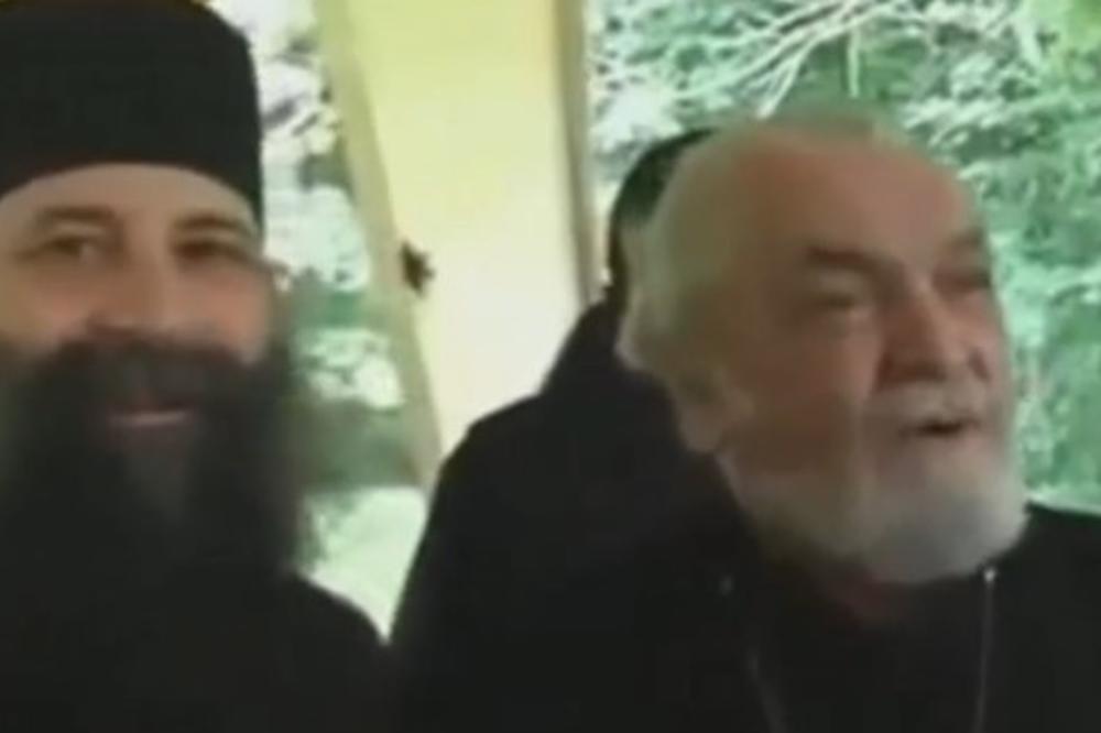 MITROPOLIT PORFIRIJE S KOLEGAMA PEVA ČETNIČKE PESME! Ovaj SNIMAK je napravio HAOS na INTERNETU, a imamo i DODATAK!