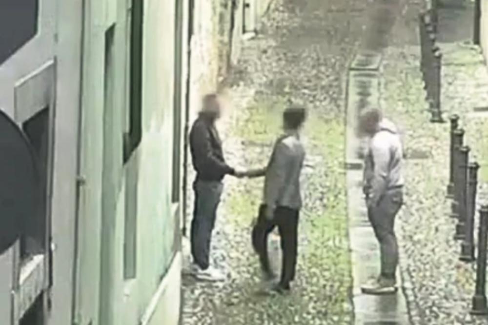 SVAKI SEDMI BEOGRADSKI SREDNJOŠKOLAC DILUJE DROGU! Roditelji, prvi znak da nešto nije u redu je OČIGLEDAN, oprez!