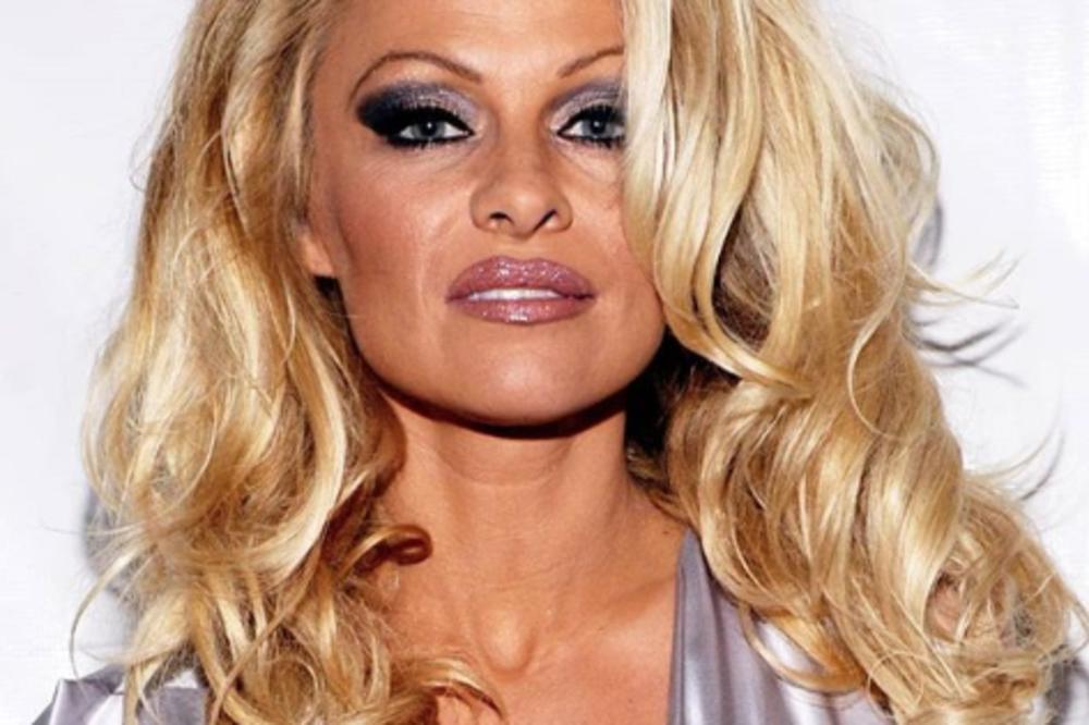 PAMELA SE UDALA PO 5 PUT ZA 22. GODINE STARIJEG TIPA: Evo kako izgleda, i on je POZNAT JAVNOSTI (FOTO)