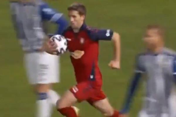 BILI SU U NOKDAUNU, GUBILI 2:0, A ONDA IH JE POKRENUO BIVŠI KAPITEN PARTIZANA: Usledio je neverovatan preokret!