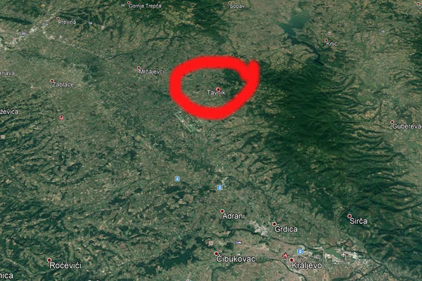 HOROR KOD KRALJEVA: Crnogorci PRETICALI KAMION i UDARILI U AUTOBUS! IMA MRTVIH!