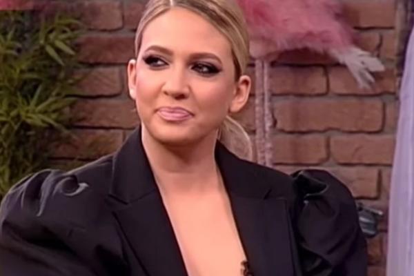 MILICA TODOROVIĆ IZNELA SVE INTIMNE DETALJE SA PETROM STRUGAROM! Priznala koliko puta DNEVNO imaju INTIMNE ODNOSE