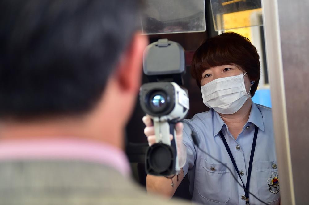 DRŽAVNI MEDIJI UPOZORILI STANOVNIŠTVO: BALONI iz pravca Južne Koreje mogu da sadrže KORONA VIRUS! (FOTO)