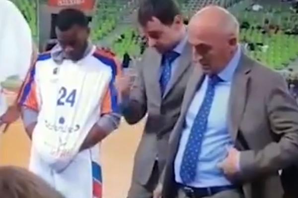 ONI SU U BONUSU, A MI IMAMO SUDIJU! Na šta je trener Mornara mislio kad je rekao ovo? Čitav region bruji o tajmautu