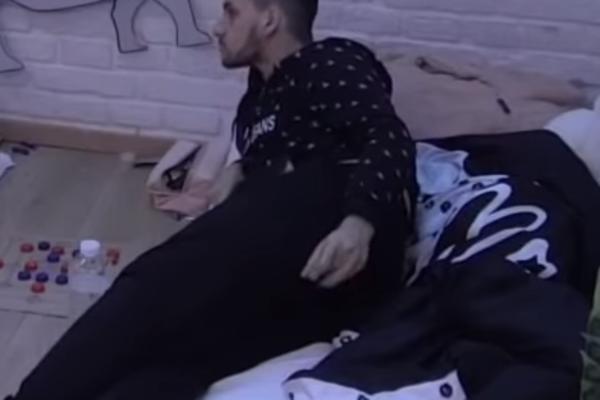 ZOLA SE OPET BLAMIRA! Nije znao šta su konjuktivitis i sepsa, a kada čujete šta sad NE ZNA - UMREĆETE OD SMEHA!!