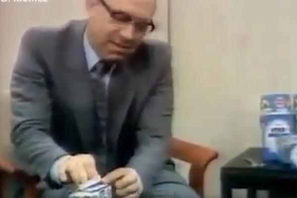 HTEO JE DA POKAŽE LAK NAČIN ZA OTVARANJE MLEKA: Rezultat je bio URNEBESAN (VIDEO)