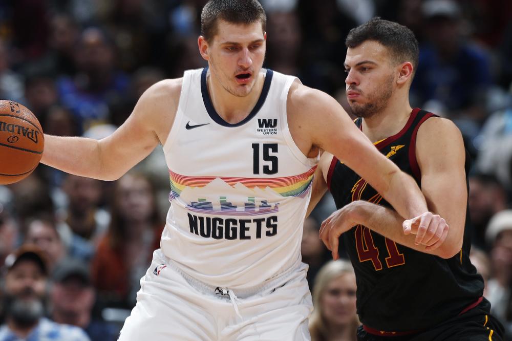 HRVATU IZ NBA OŠTEĆEN CENTAR ZA RAVNOTEŽU: Ima vrtoglavicu i stalno povraća, a doktori ne mogu da otkriju uzrok!