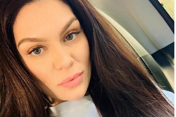 POMIRILI SE GLUMAC I PEVAČICA, STIŽU NOVE GOLIŠAVE FOTKE: Obožavala je da deli njihovu INTIMU!