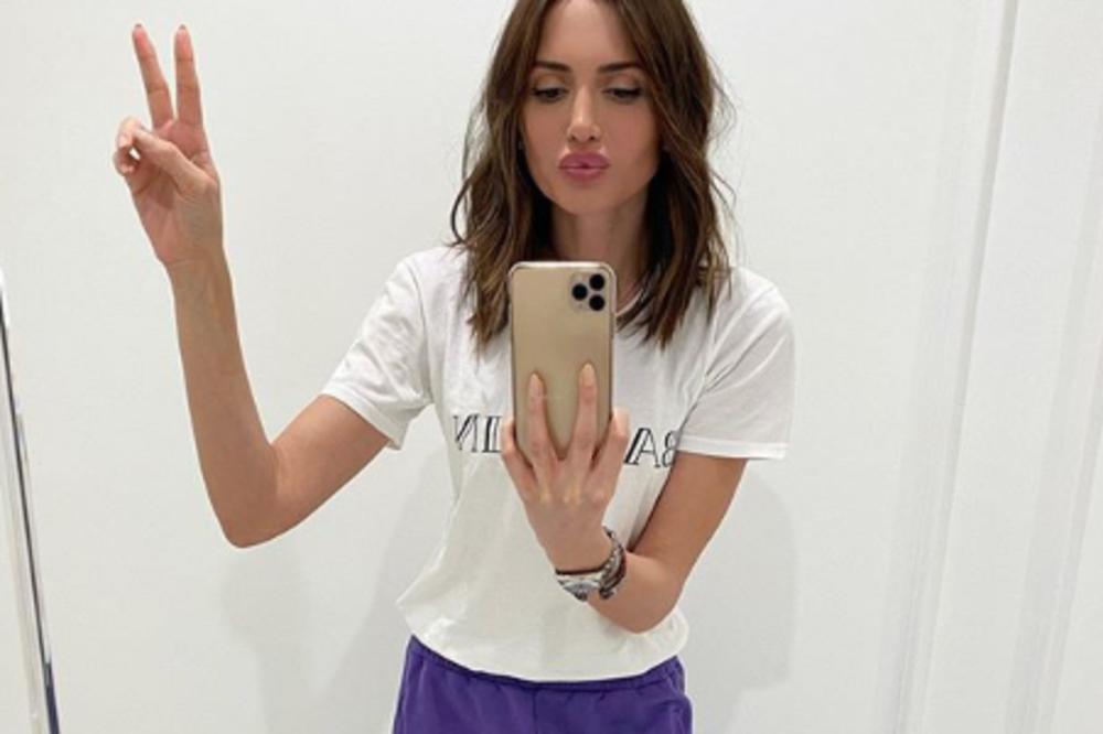 OBIČNO JOJ UDELJUJU KOMPLIMENTE: Eminu Jahović napali - Sestro mila jesi mršava! Svi joj gledaju NOGE I KUKOVE!