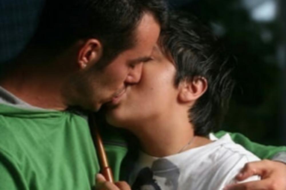 SEĆATE LI SE BIVŠEG DEČKA MARIJE ŠERIFOVIĆ, NJEGA JE JEDINOG PREDSTAVILA JAVNOSTI: Pojavila se slika gde se LJUBE!