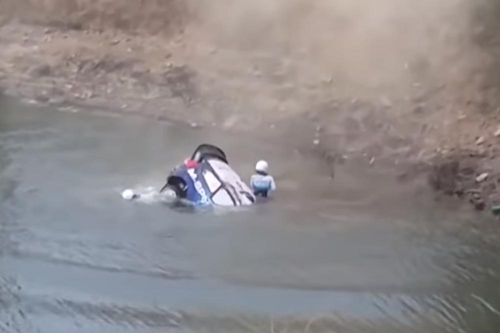 OVO VAM MOŽE SPASITI ŽIVOT: Naučite 5 OBAVEZNIH KORAKA u slučaju da AUTOM SLETITE U VODU (VIDEO)