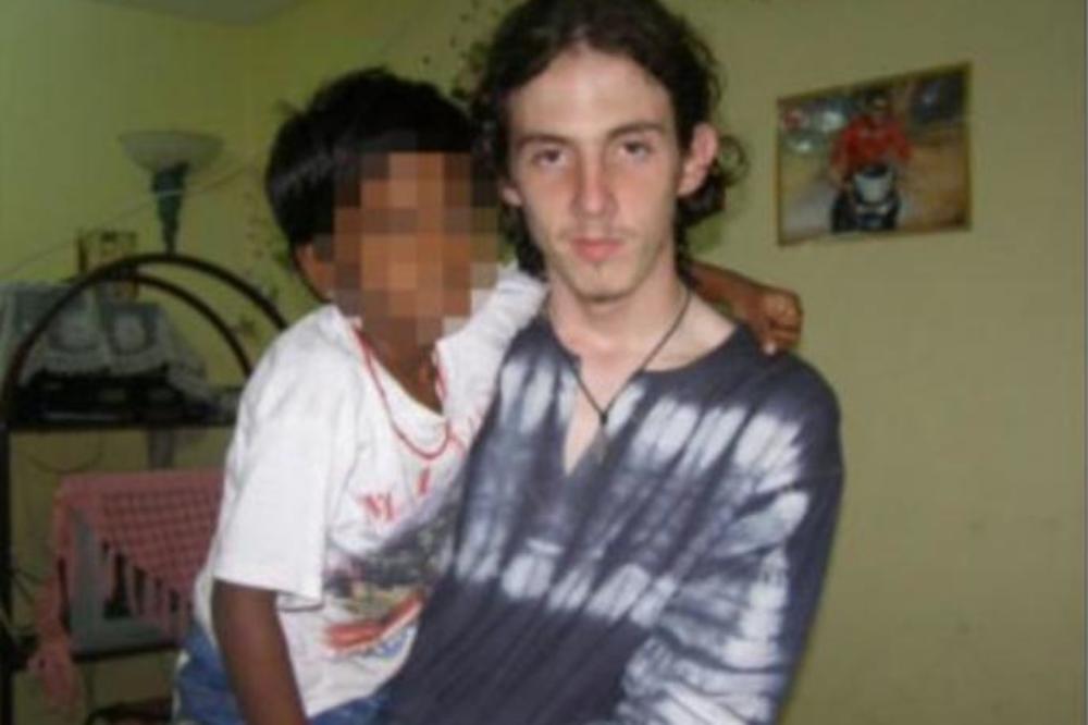 PEDOFIL KOJI JE SILOVAO PREKO 200 DECE ZAKLAN U ĆELIJI: Ljudi počeli da ga brane, ČEKAJTE DA ČUJETE KAKO