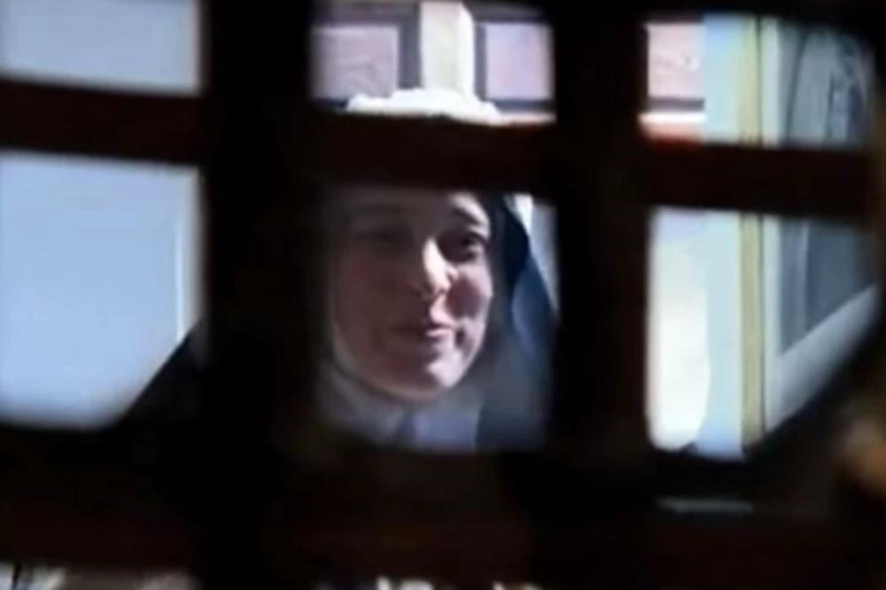 NJENOJ LEPOTI SU SE SVI DIVILI, A U JEKU POPULARNOSTI JE ODUČILA DA SE ZAMONAŠI: Danas je potpuno NEPREPOZNATLJIVA