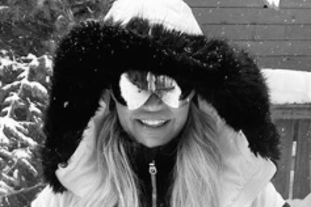 VELIKA ZVEZDA ŠOKIRALA FANOVE! Kroz suze govorila da je dotakla DNO, a onda OTKRILA RAZLOG zbog kojeg je SVE STALO