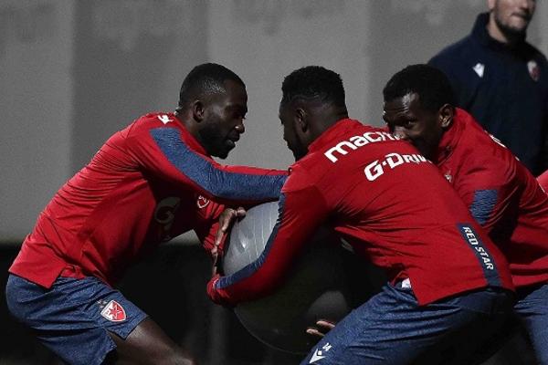 ITALIJAN ODUŠEVLJEN! Igrači Zvezde naterali Panonćinija da im aplaudira!