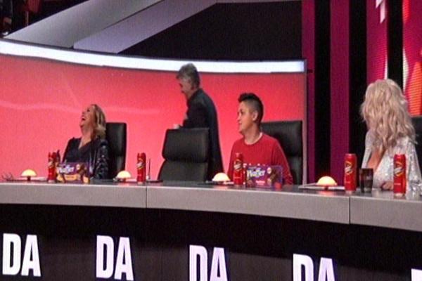 BOSANAC OPLEO PO KARLEUŠI: Bolje ti je da taj CELULIT skineš!