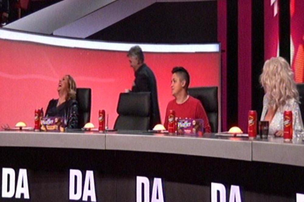 BOSANAC OPLEO PO KARLEUŠI: Bolje ti je da taj CELULIT skineš!