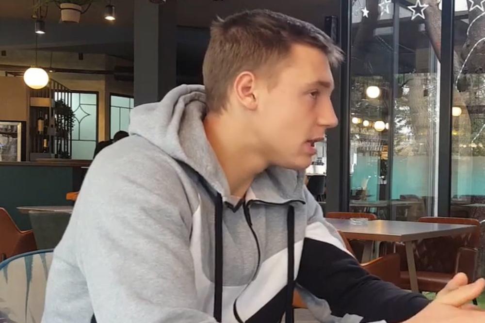 NOLETOV NASLEDNIK POČEO POBEDOM AUSTRALIJAN OPEN: Novo tenisko čudo iz Srbije u pohodu na juniorsku titulu!