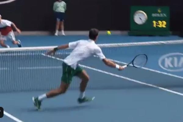 TO MOŽE SAMO NOVAK ĐOKOVIĆ: Planeta se divi potezu srpskog tenisera i pita se kako je uspeo ovo da uradi?!