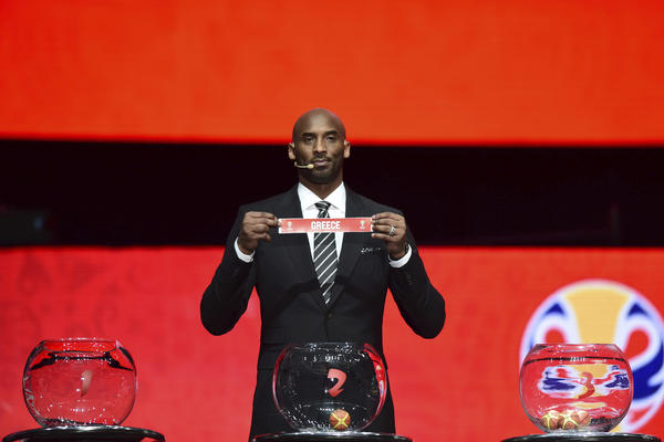 NBA ASOVI PLAČU ZA KOBIJEM: Pol Džordž ne želi više da igra!