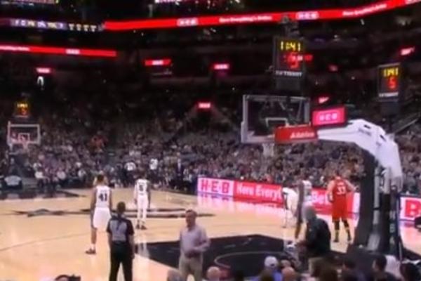 ZA NAJVEĆEG BROJA 24 U ISTORIJI: Sparsi i Reptorsi se na originalan način oprostili od Kobija!