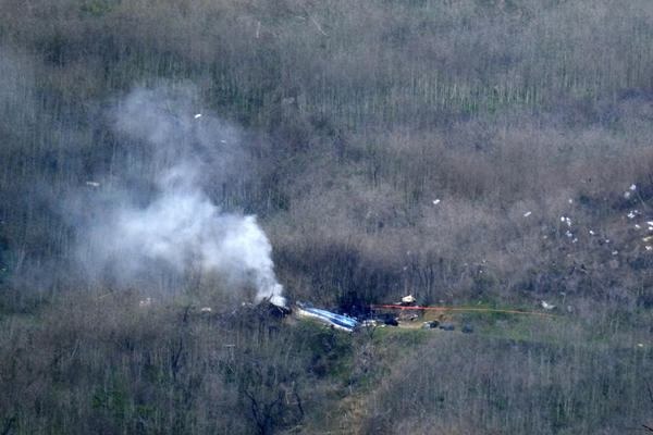 IZVUČENA 3 TELA POGINULIH U PADU KOBIJEVOG HELIKOPTERA: Zaduženi za izvlačenje još nisu stigli do ostalih 6 žrtava!