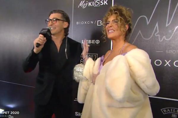 SENIDAH IZ BUNARA! SENIDAH NIJE BAŠ SVA SVOJA? Nastup na MAC-u koji je mnoge razočarao, internet GORI od komentara