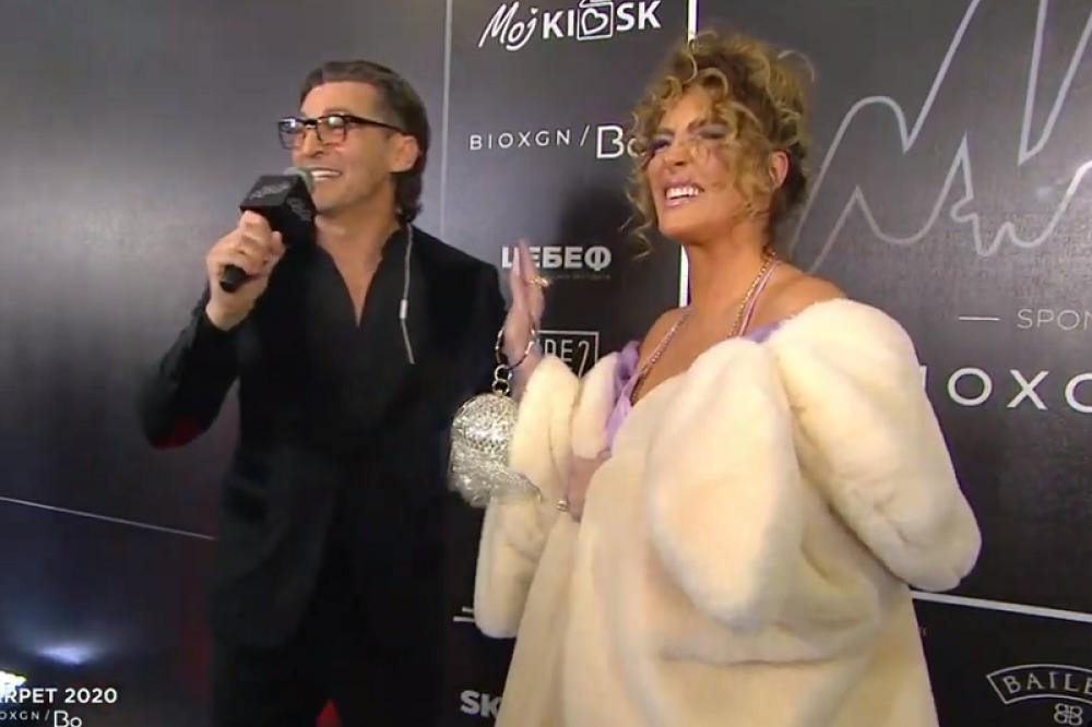 SENIDAH IZ BUNARA! SENIDAH NIJE BAŠ SVA SVOJA? Nastup na MAC-u koji je mnoge razočarao, internet GORI od komentara