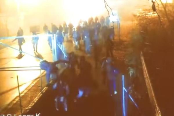 KAMERE SU SNIMILE HAOS NA MAĐARSKOJ GRANICI! Policajac je otvorio vatru ZBOG 1 NJIHOVOG POTEZA (VIDEO)