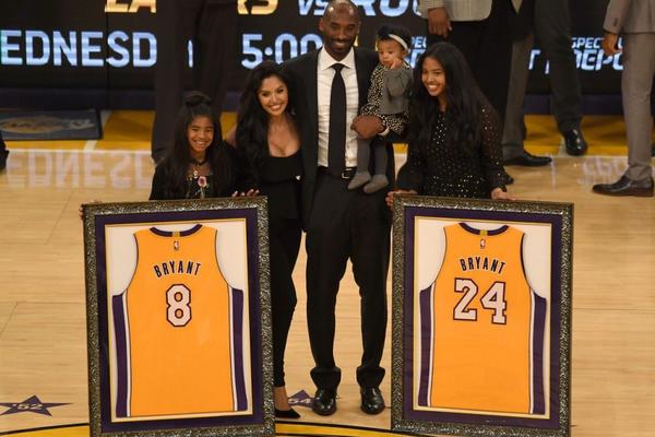 REČI KOJE CEPAJU SRCE, OTKIDAJU KOMADE DUŠE: Udovica Kobija Brajanta posvetila ih je poginuloj ćerci Điđi (13)!