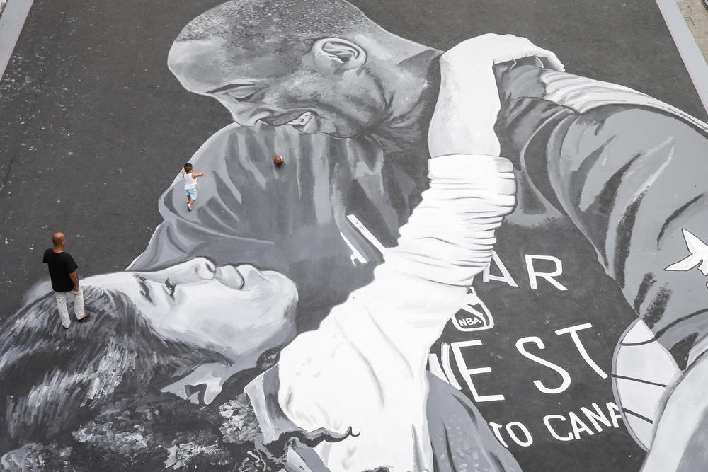 Kobi i Điana Brajant su sahranjeni u krugu porodice i najbližih prijatelja