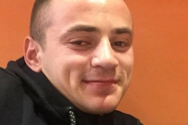 UBIO SE ZBOG ZELENAŠA: Dragan (24) nije mogao da podnese pritisak, a na Fejsbuku se posebno oprostio od jedne osobe