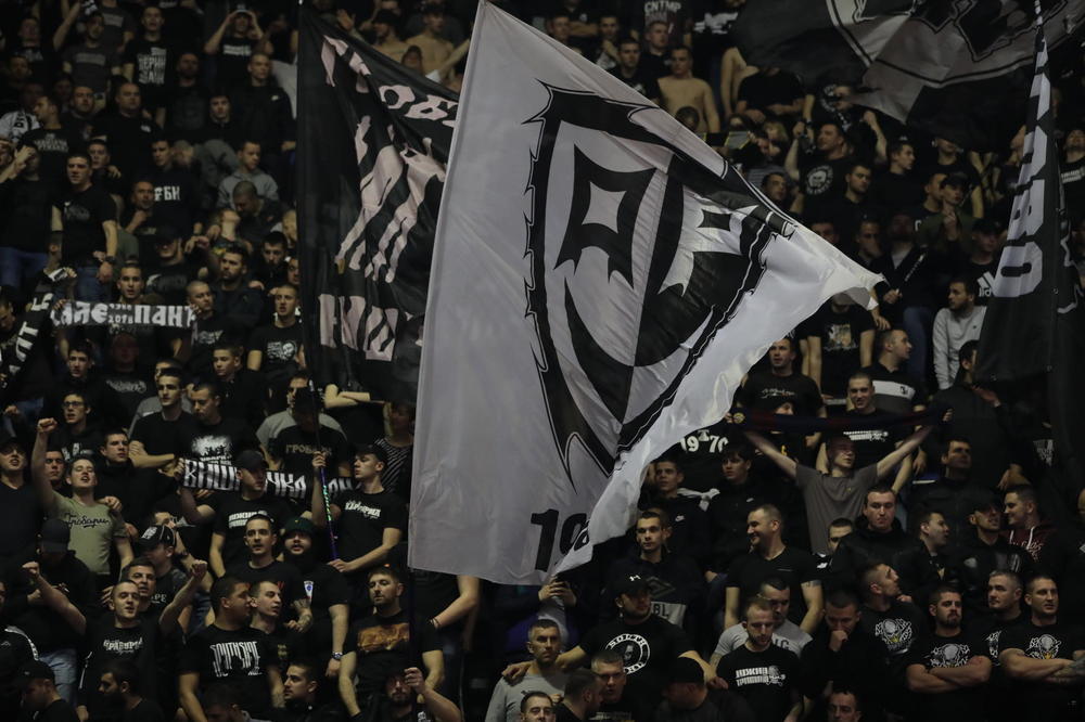 GROBARI, OVO MORATE DA PROČITATE: Karte za Budućnost po ceni jednog piva, ima i onih koji mogu besplatno u halu!