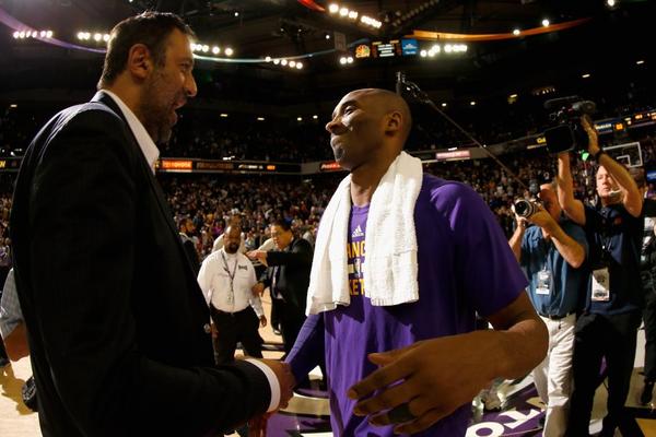 RIVALSTVA SU PROLAZNA, LEGENDA NIKAD NE UMIRE: Divac je i dalje bez teksta, Stojakovićeve emotivne reči o Kobijuju!