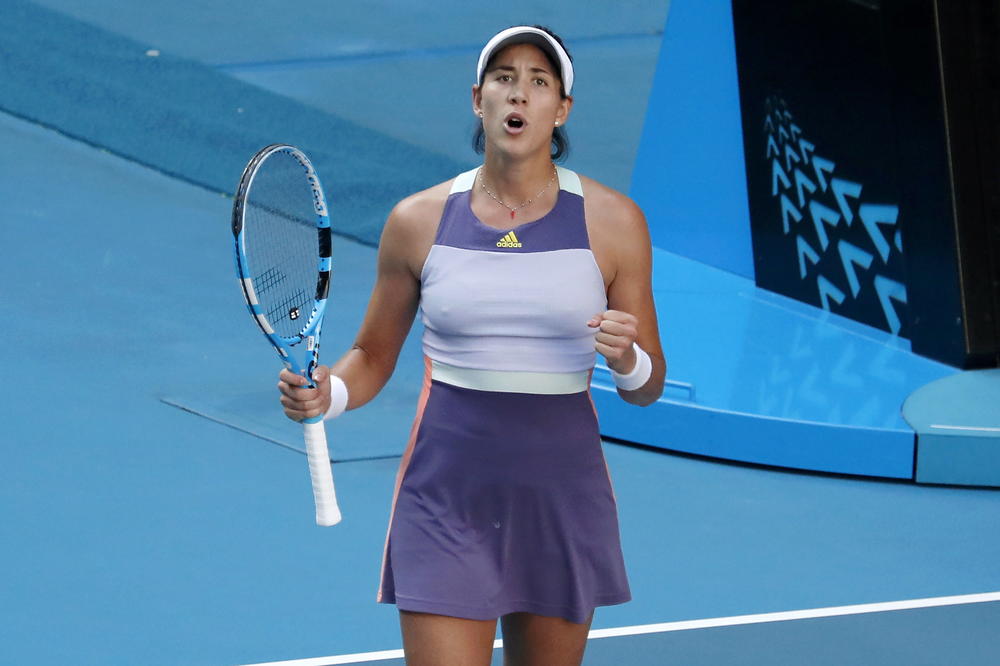 MUGURUZA SLAVILA U DERBIJU: Španjolki je ruku morala da pruži Azarenka!