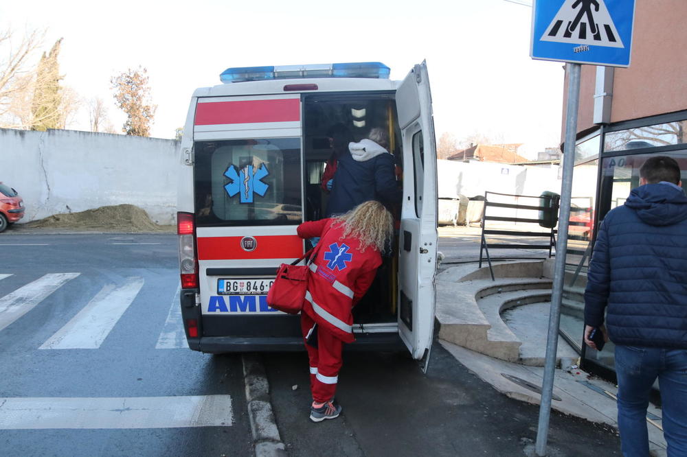 MARIJANA (18) IZBOLA NOŽEM VANBRAČNOG MUŽA: Krvavi pir u Kovilju!