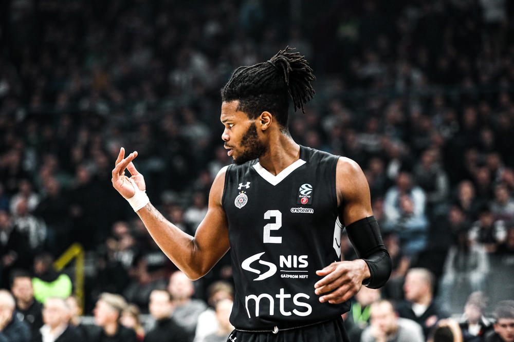 PARTIZAN U ČETVRTFINALU EVROKUPA! Zagorac doneo slavlje u poslednjim momentima meča, Teo i Sale na kolenima!