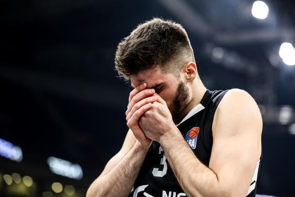 ESPRESO OTKRIVA: Poznato je kada se Zagorac vraća na teren!