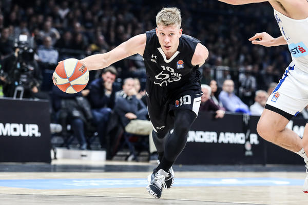 JARAMAZ I ZVANIČNO POSTAO NOVI IGRAČ BAJERNA: Ponovo će sarađivati sa Trinkijerijem!