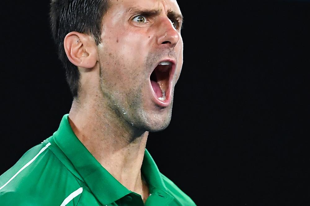 ĐOKOVIĆ JE JAK KAO MEDVED! Novak dominirao, nije dao Federeru nikakvu šanse! Kakve reči na račun igre Srbina!
